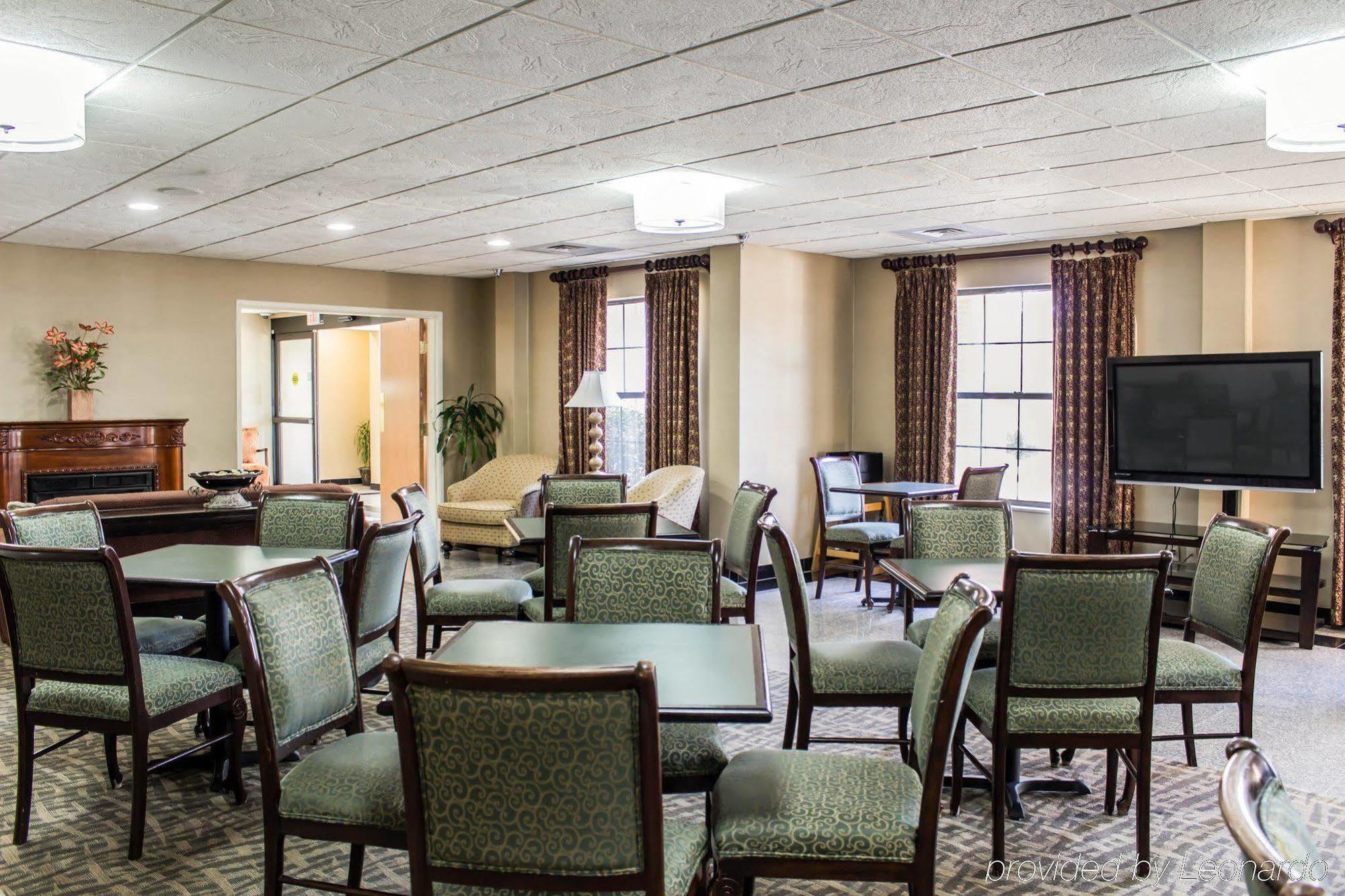 Four Points By Sheraton Raleigh Arena Екстериор снимка