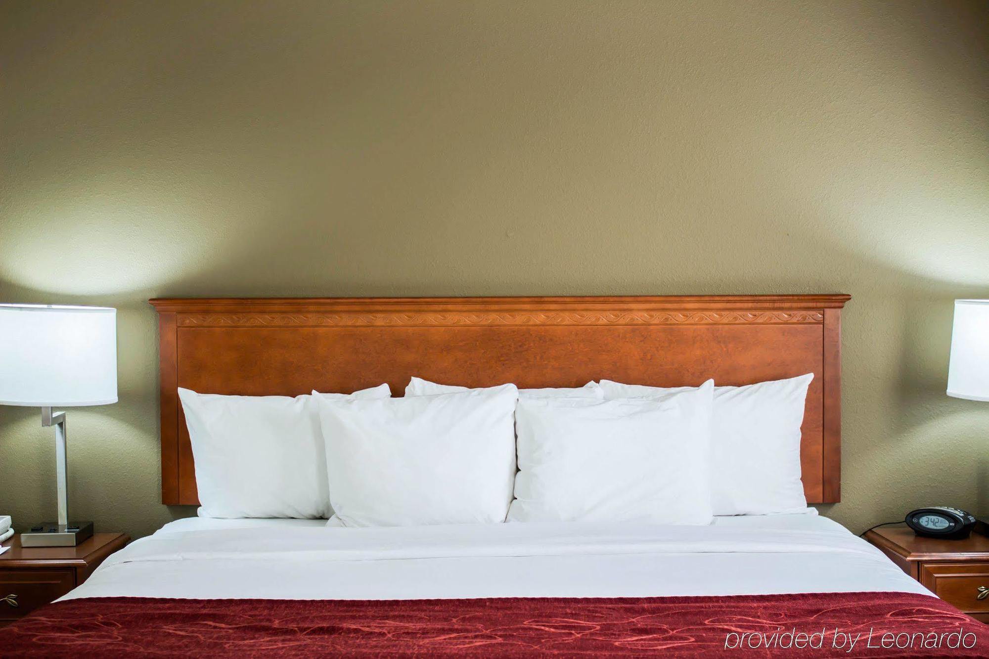Four Points By Sheraton Raleigh Arena Екстериор снимка