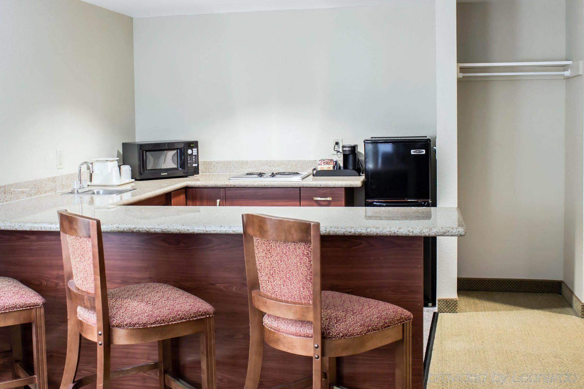 Four Points By Sheraton Raleigh Arena Екстериор снимка