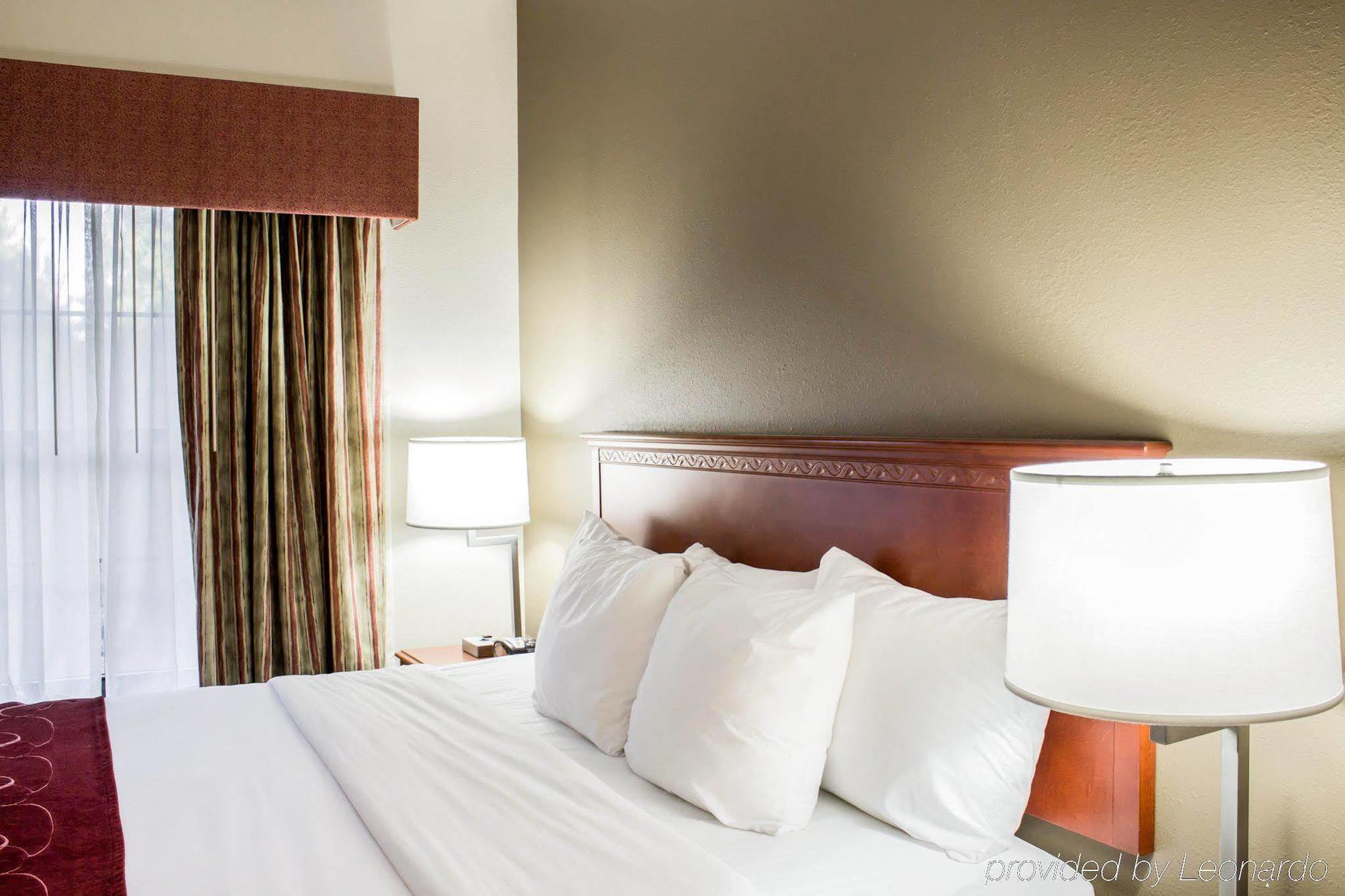 Four Points By Sheraton Raleigh Arena Екстериор снимка