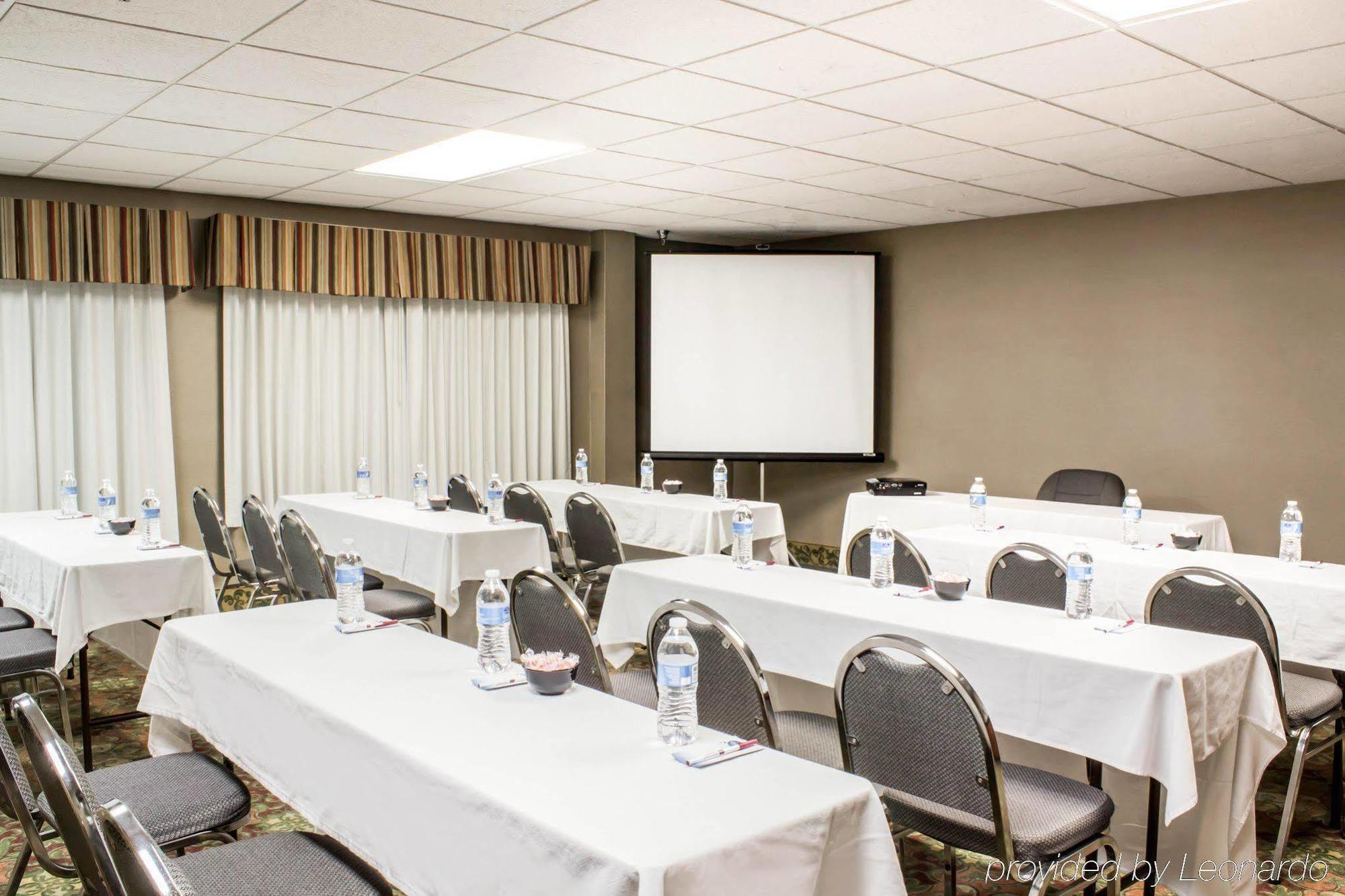 Four Points By Sheraton Raleigh Arena Екстериор снимка