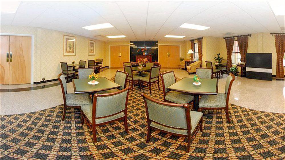 Four Points By Sheraton Raleigh Arena Екстериор снимка